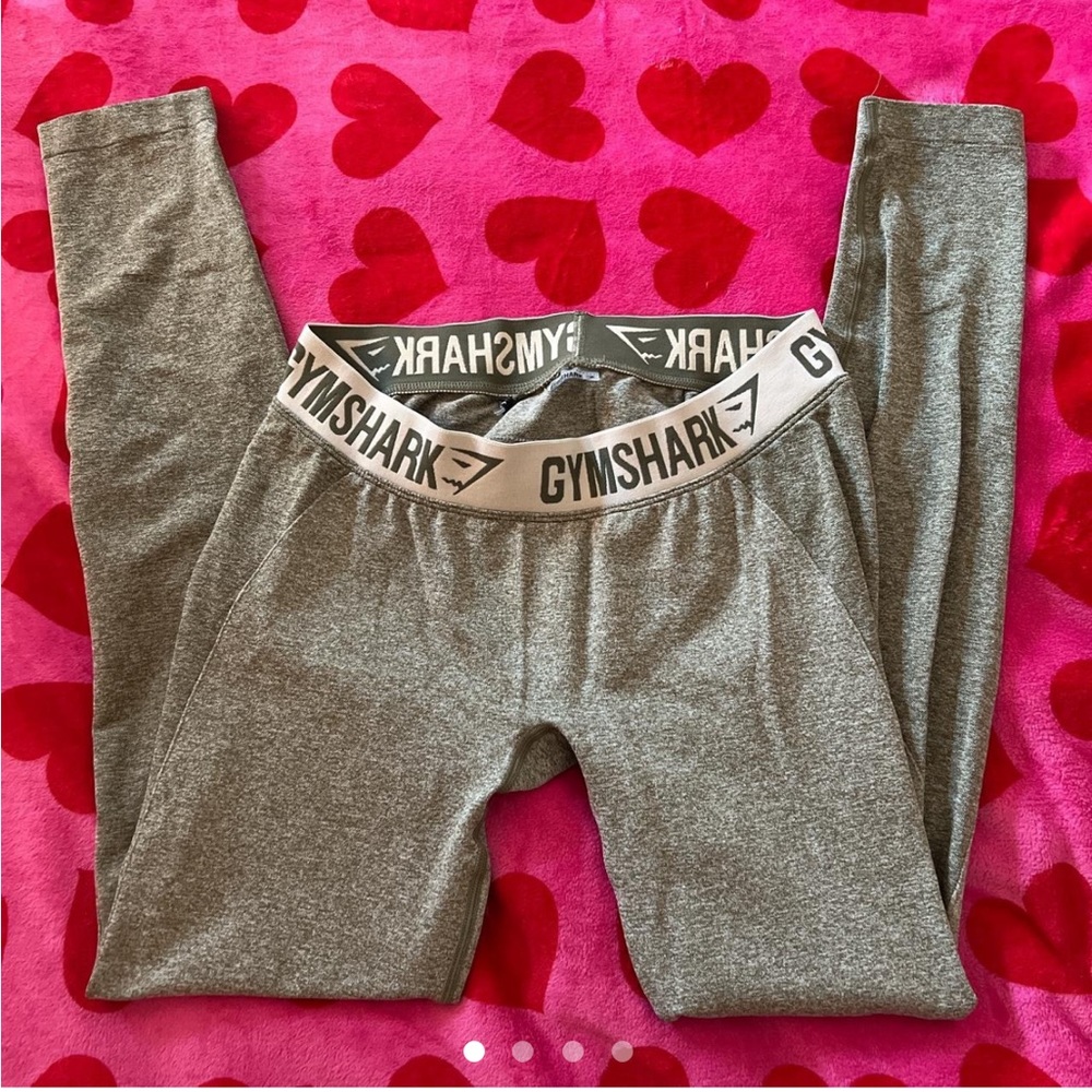 gym shark leggings